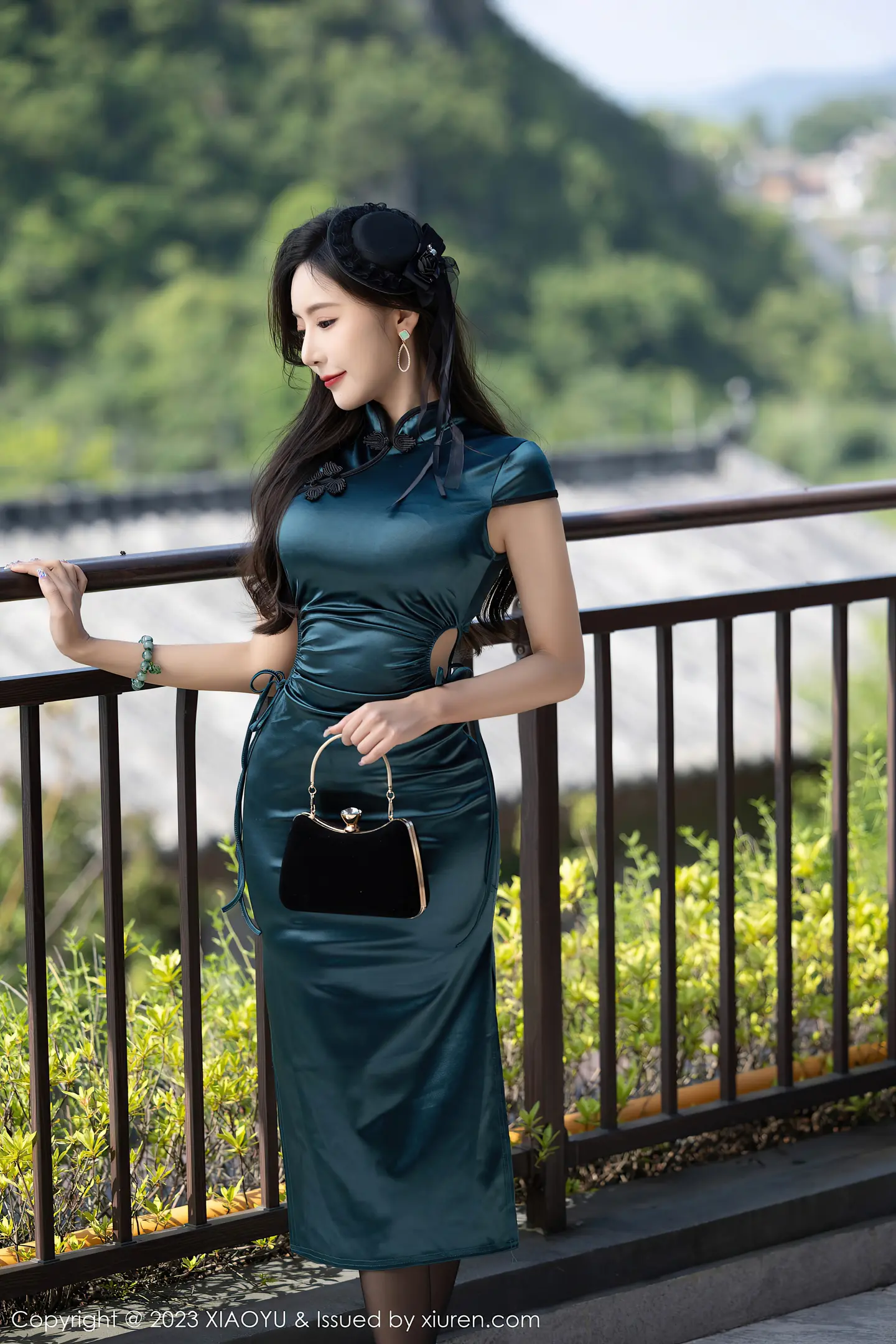 图片[6]-[XiaoYu画语界]Vol.1048 女神王馨瑶yanni暗绿色旗袍露黑色蕾丝内衣秀曼妙身姿诱惑写真84P-秀人网官方网站